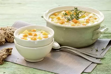 reteta Supa bio de cartofi dulci, linte si lapte de cocos